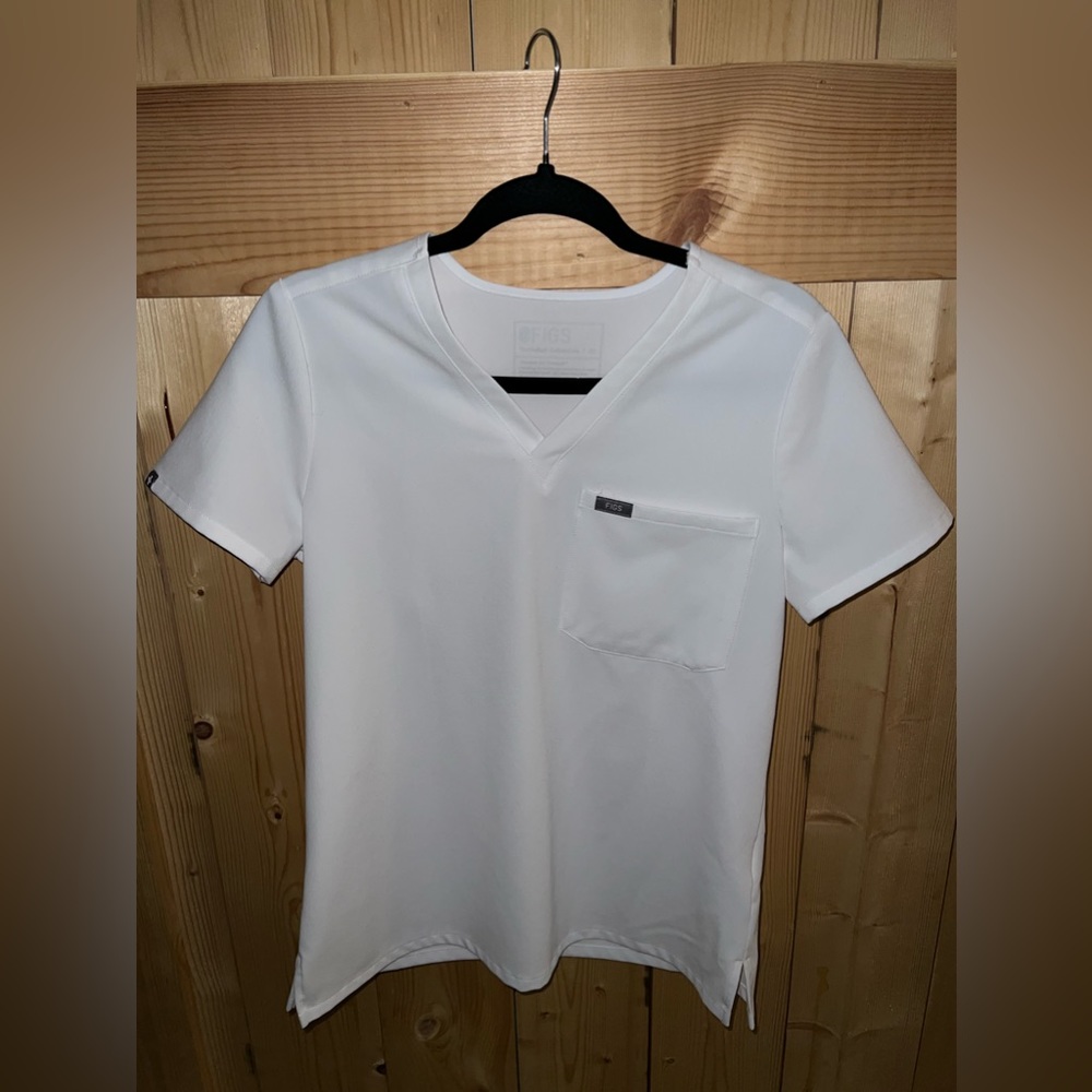 Catarina One-Pocket Scrub Top